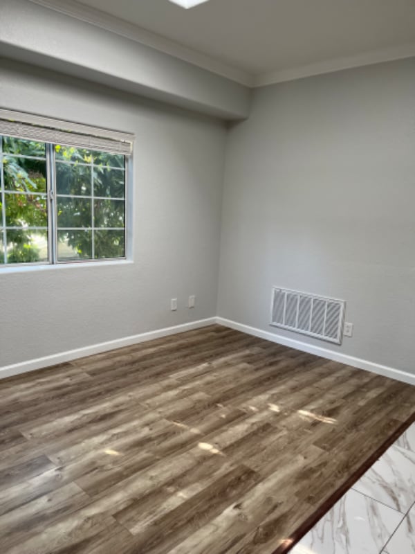 Photo - 1072 Laguna Ave