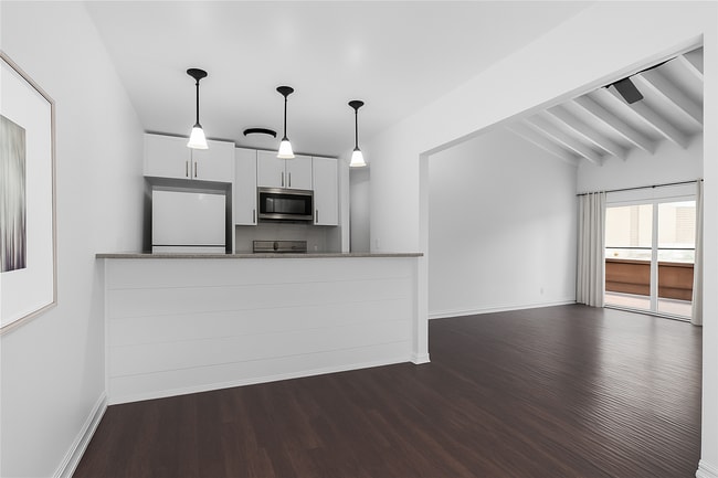 Photo - 1001 W Stevens Ave Unit 202