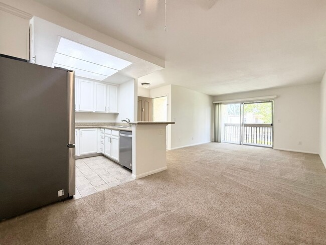 Building Photo - Upper Level Condo in Gated Arbor Hill! Unit 60