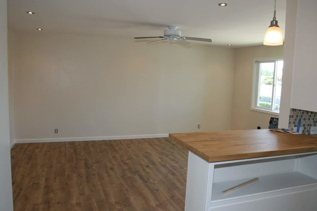 Photo - 400 N Acacia Ave Unit B22