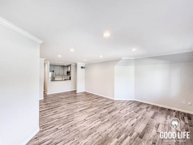 Photo - SD: 2BD/2BA Condo in UTC with Reserved Parking, Covered Balcony & In-Unit Laundry Unit 4118