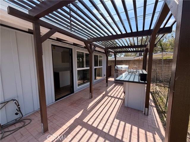 Photo - 3035 Lees Ave