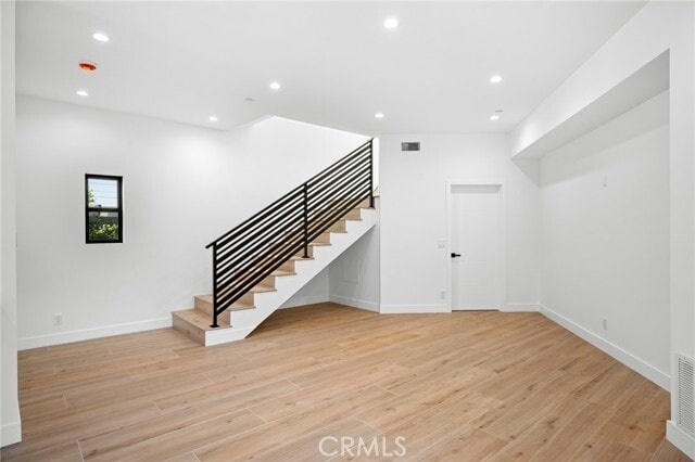 Photo - 9601 N Clybourn Ave