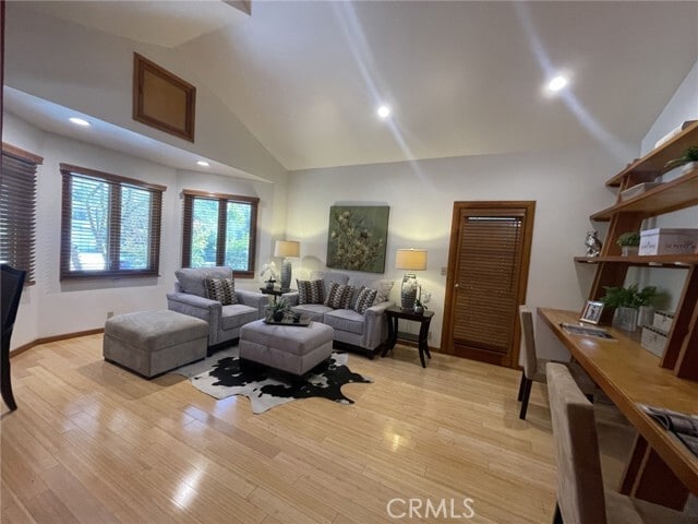 Photo - 761 S Los Robles Ave