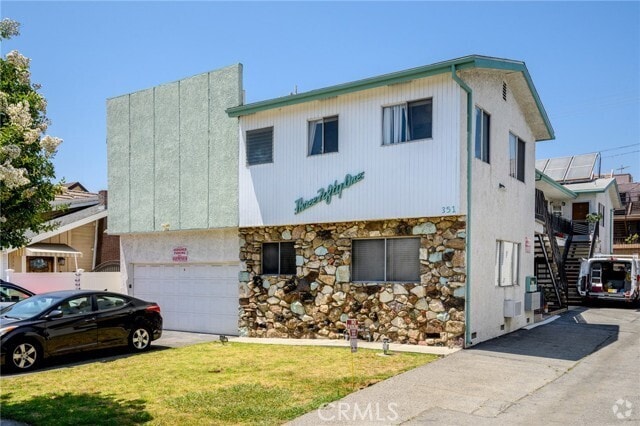 Building Photo - 351 Salem St Unit 3 Rental
