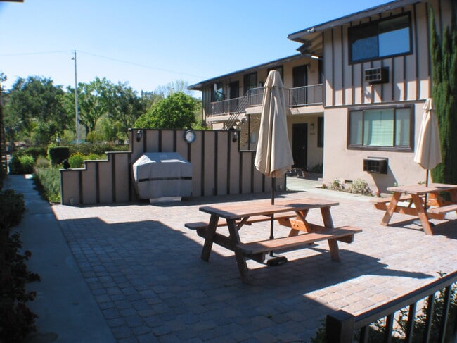 Building Photo - 3569 N E St Unit 3569