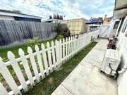 Photo - 3 units Unit B