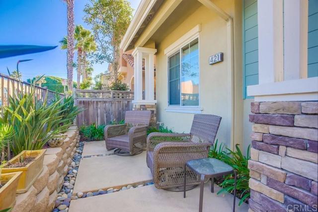 Photo - 421 N Cedros Ave