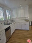Photo - 2122 Hillhurst Ave