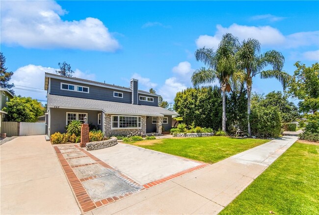 Photo - 542 N Waverly St