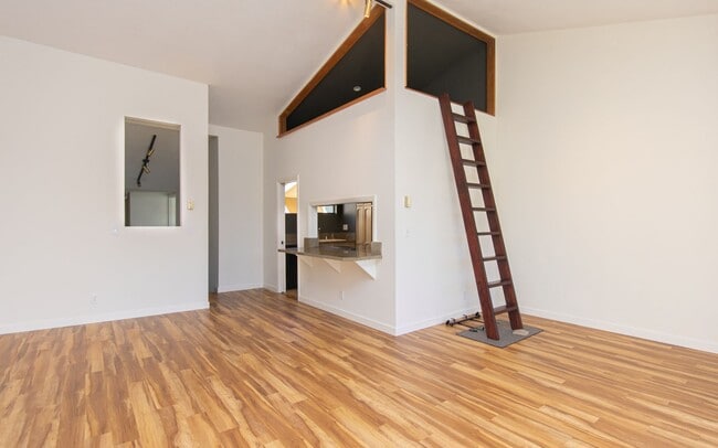 Photo - 2 Bedroom, 2 Bath Bristol Cove Condo Unit 8