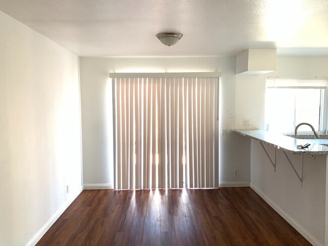 Photo - 3 Bedrooms, 2.5 Bath Townhome for Lease in Ontario with Water & Trash Included