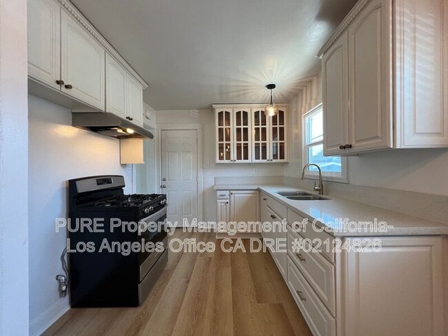 Photo - 625 W 23rd St House