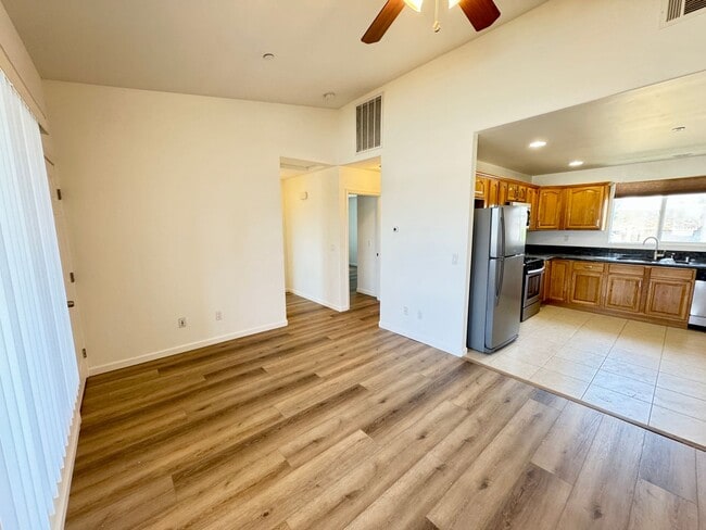Photo - 2721-27 Nye St Unit 2727
