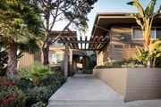Photo - Elan Baylofts