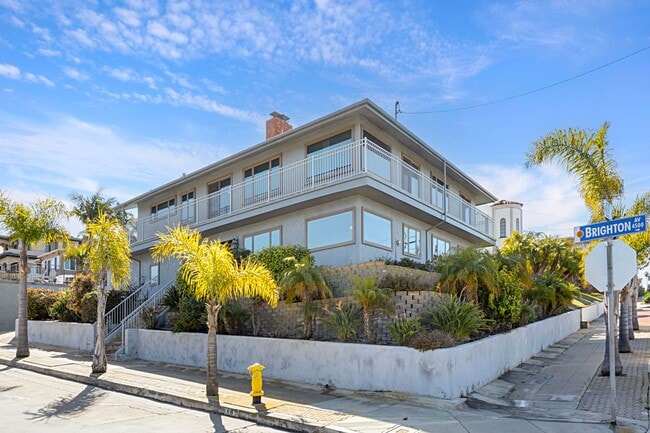 Building Photo - Timeless 4BR/2BA Corner-Lot Home, Perched on the Hills of Ocean Beach. Sweeping Ocean Views