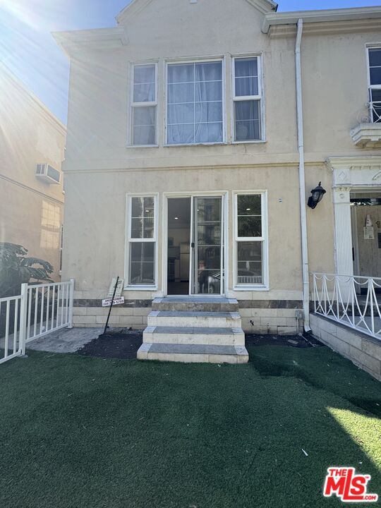 Photo - 137 Crescent Dr Unit 1