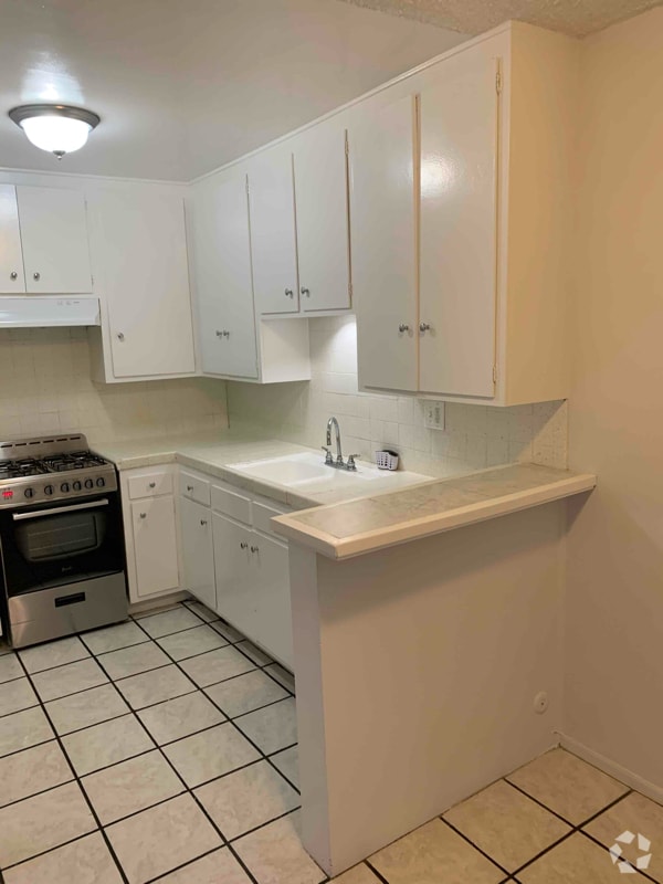Building Photo - 20957 Bryant St Rental