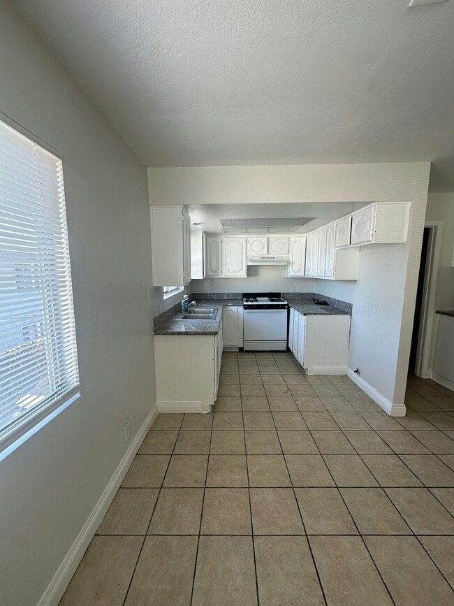 Photo - 7620 Newlin Ave Unit 20B