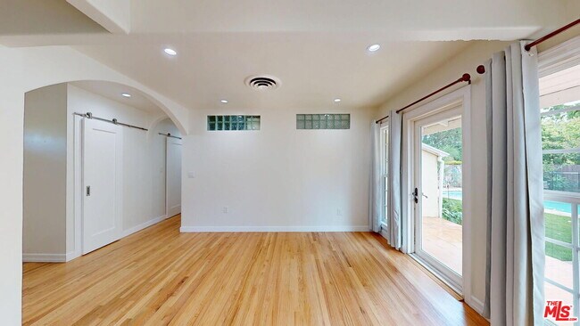 Photo - 19022 Sylvan St