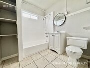 Photo - 323 Hermosa Ave Unit B