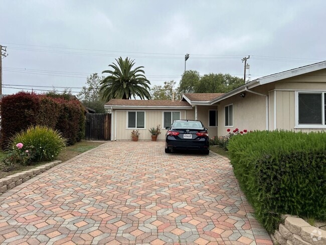 Building Photo - 7126 Del Norte Dr Unit Studio Rental
