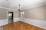 Photo - Single-story 3+3 in Woodland Hills w/appli... House