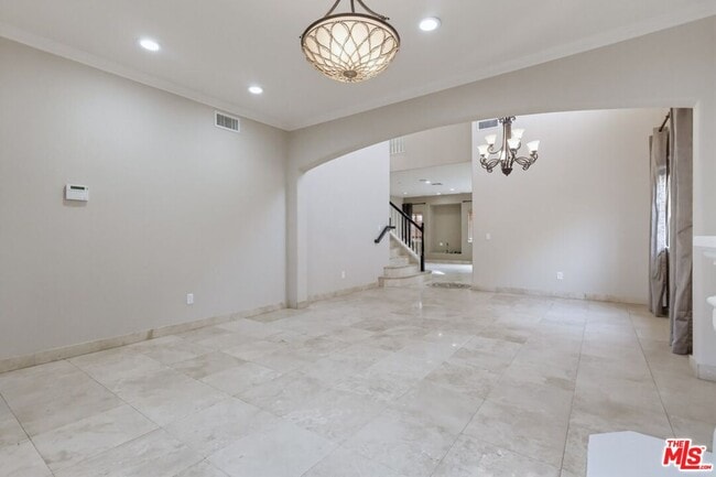 Photo - 5187 Knollwood Way