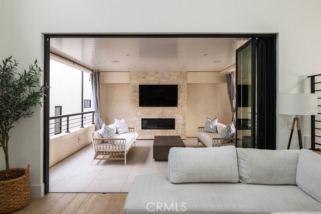 Photo - 422 Larkspur Ave