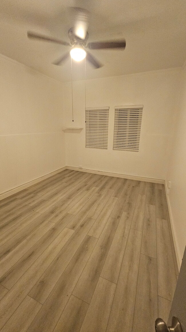 Photo - 1219 1/2 W 62nd St Unit 1219 1/2 upper