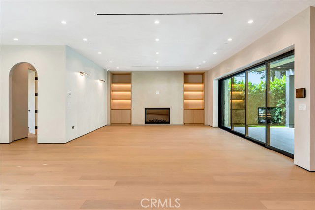 Building Photo - 5149 Beeman Ave