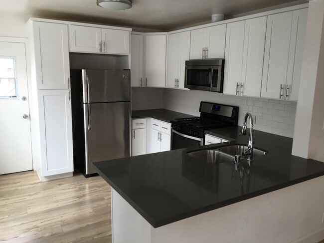 Building Photo - 525 Indiana St Unit #4