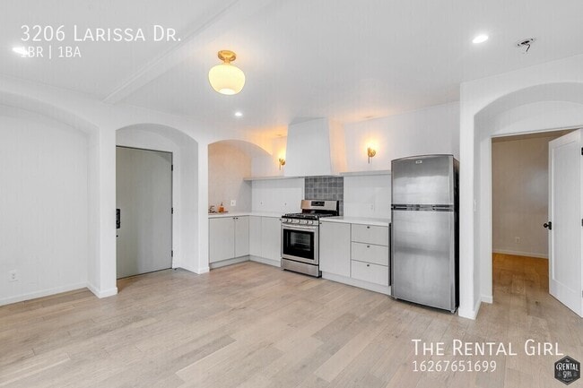 Building Photo - 3206 Larissa Dr