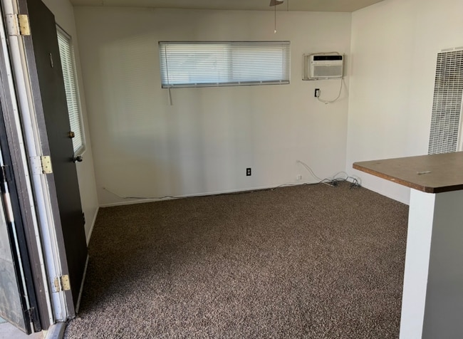 Photo - 44116 Division St Unit B