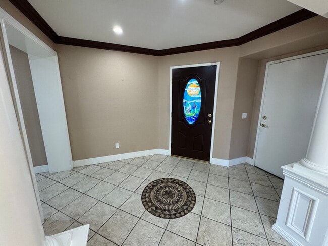 Photo - Gorgeous for 4 Bedroom and gated community