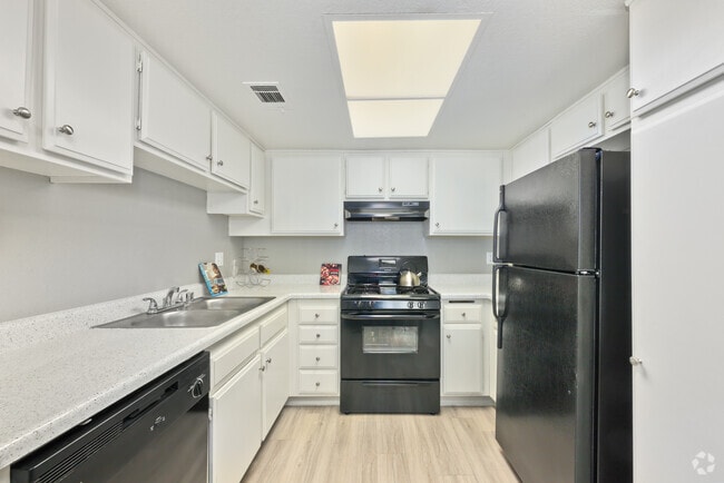 Tesoro - Tesoro Apartments