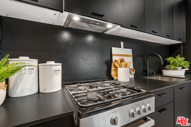 Photo - 3667 Keystone Av Unit 336