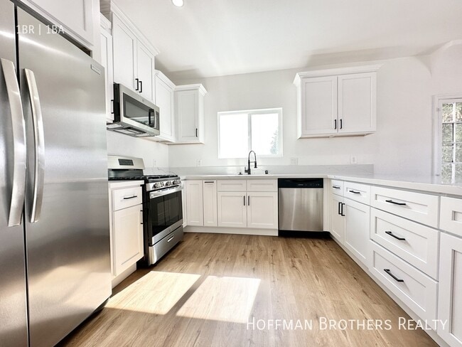 Photo - 2837 S Bronson Ave Unit 8