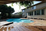 Photo - 16513 Moorpark St