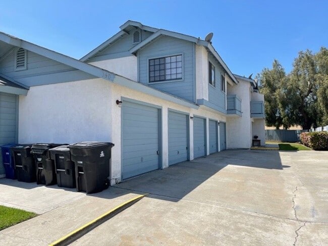 Building Photo - Cedar Unit C