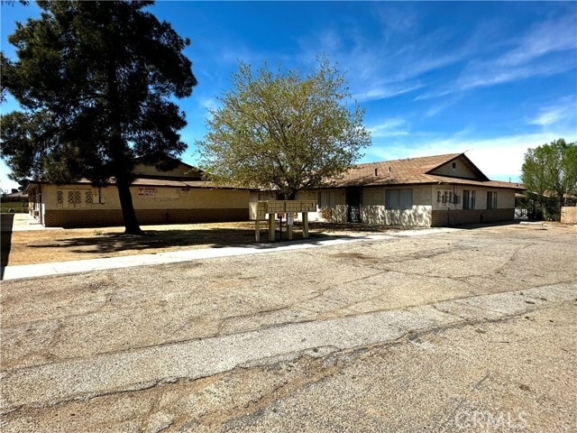 Building Photo - 11661 White Ave