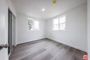 Photo - 1617 W 55th St