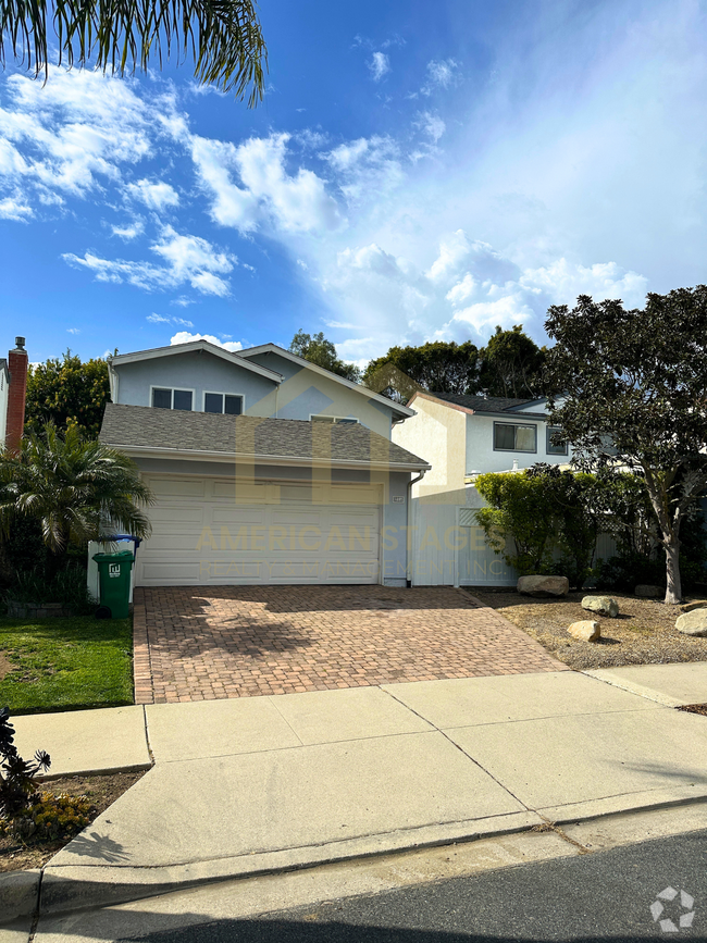 Building Photo - 215 Hillview Dr Rental