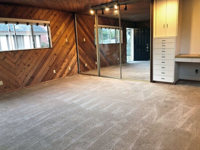 Building Photo - 5830 Appian Way Unit B