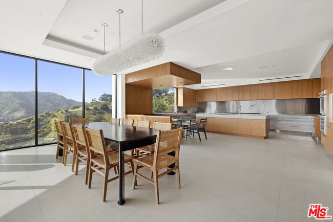 Photo - 1731 Summitridge Dr