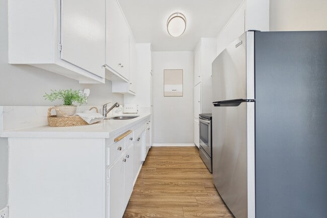 Photo - Kittridge Apartments