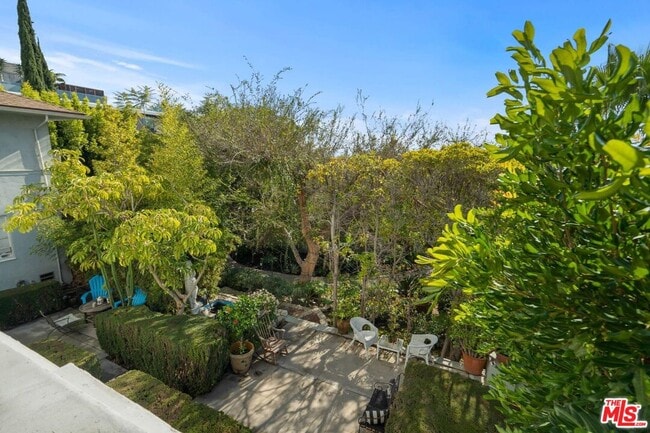 Photo - 1323 N Olive Dr Unit 25B