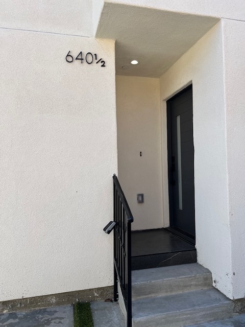 Building Photo - 640 W 45th St Unit Private Rooms - Shared Residence