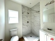 Photo - 1220 W 25th St