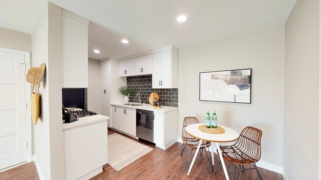 Photo - The Hideaway